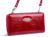 Damenbrieftasche mit Schulterriemen lackiert Jennifer Jones