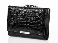 Jennifer Jones Medium lacquered women's wallet black with bigot