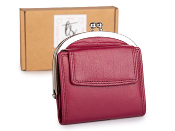 Bordowa, skórzana, portmonetka damska z kieszenią na monety zapinaną na klasyczny, metalowy bigiel