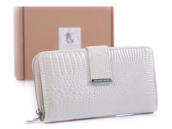 Large lacquered women's leather wallet pearl white Jennifer Jones
