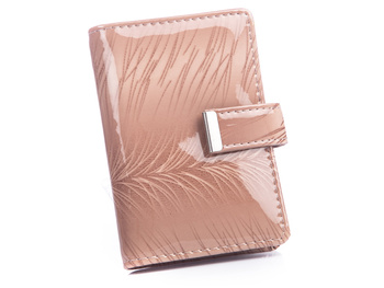 Etui damskie na dokumenty i karty lakierowane w kolorze ecru Jennifer Jones