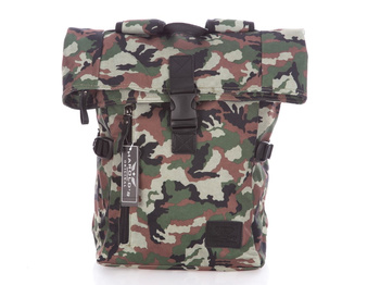 Sportowy plecak moro z kołnierzem z elementami ze skóry naturalnej