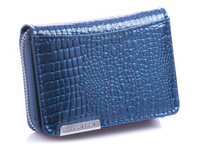 Mały niebieski portfel damski lakierowany croco Jennifer Jones